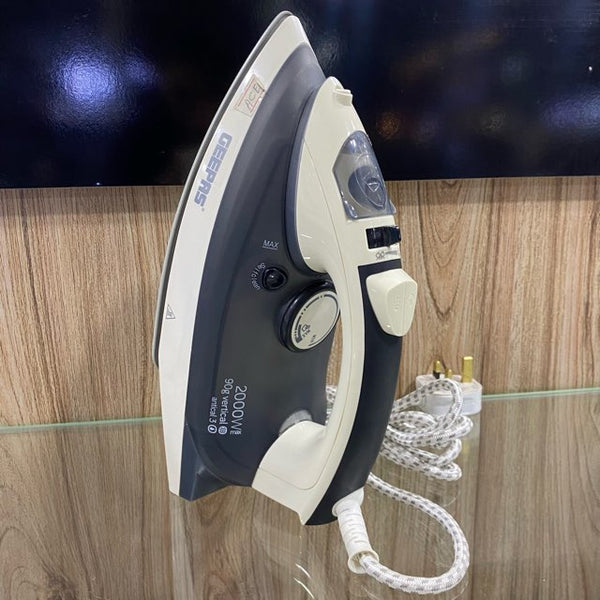 Geepas Ceramic Steam Iron GSI7788